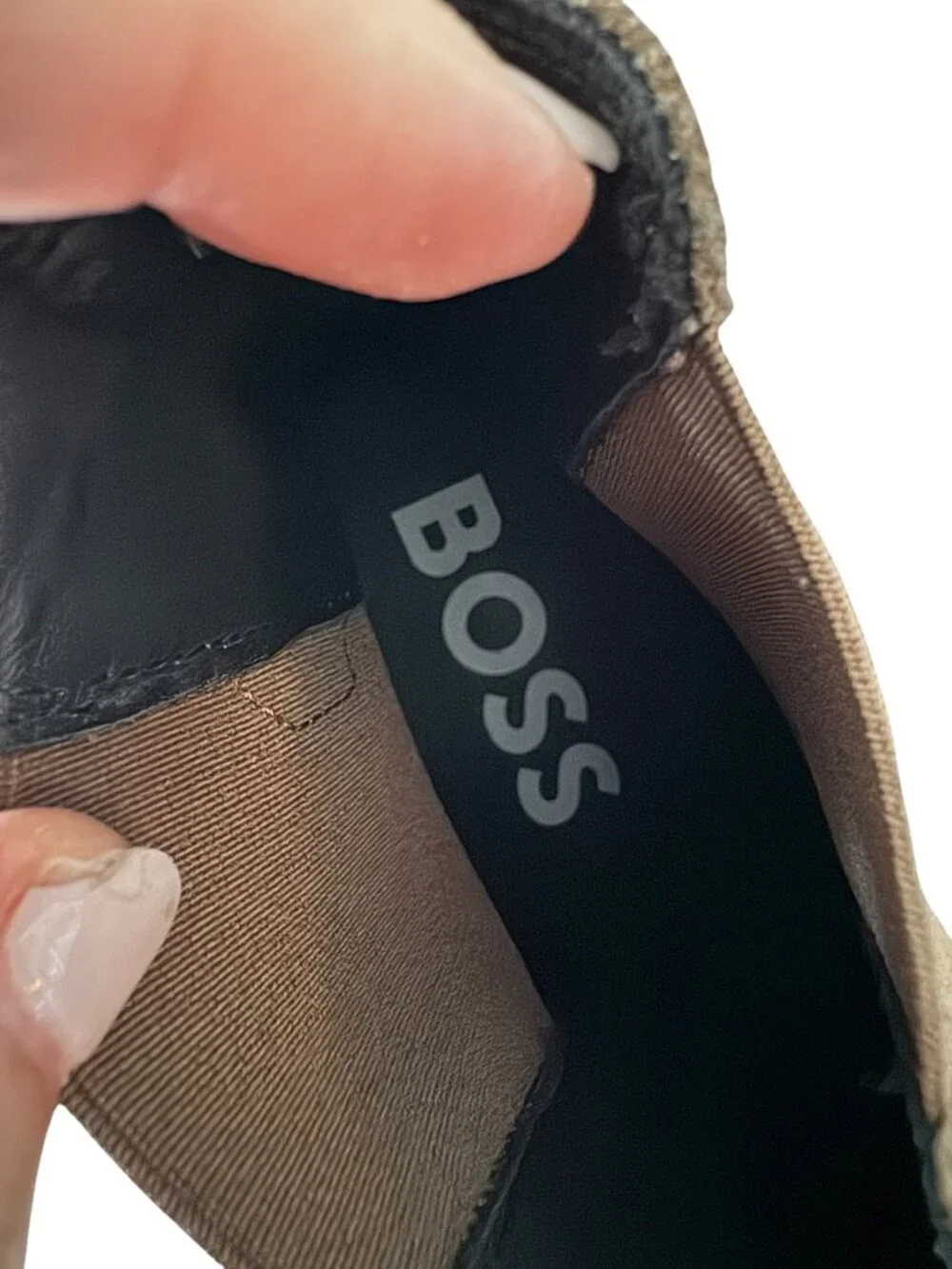 BOSS Hugo Boss Calev Chelsea Boots Mens Sz 8 US 41 EU Taupe Suede Elastic Gore